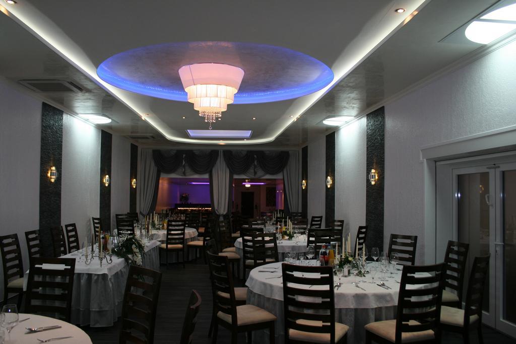 פריזנהיים Hotel Krone מראה חיצוני תמונה