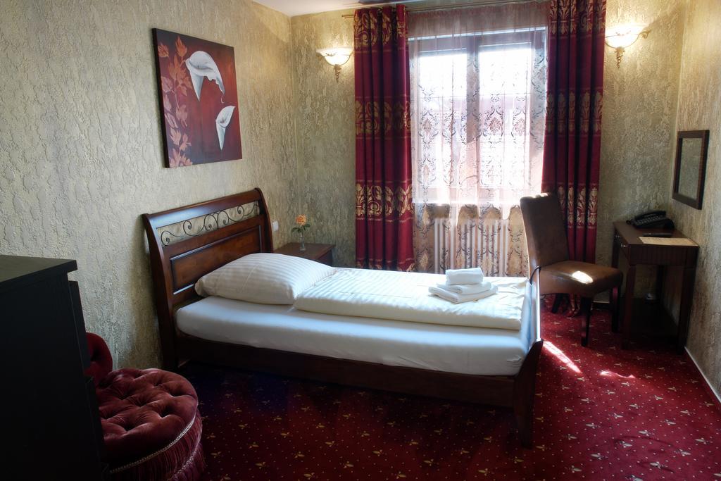 פריזנהיים Hotel Krone חדר תמונה