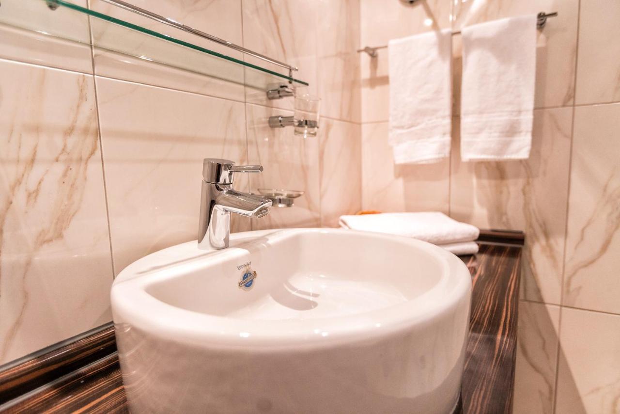 פריזנהיים Hotel Krone מראה חיצוני תמונה